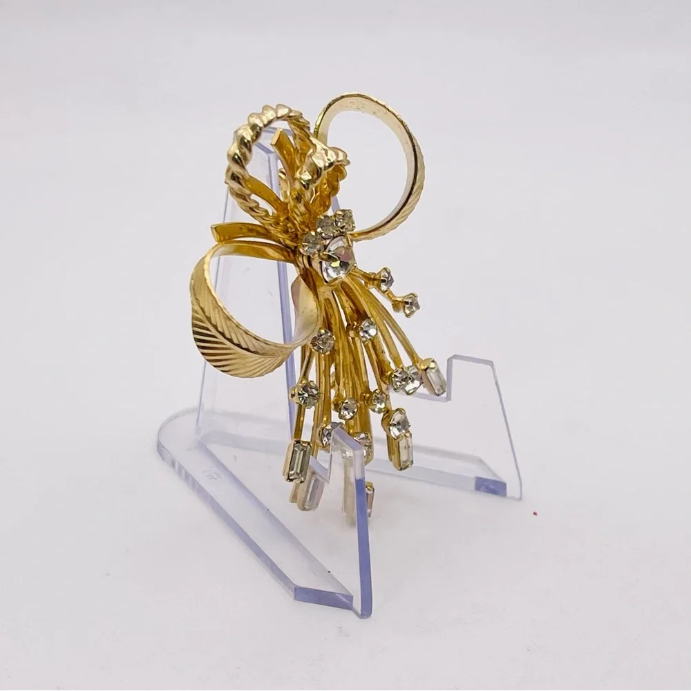 Dazzling Vintage Sarah Coventry Rhinestone Spray and Bow Brooch Estate Piece